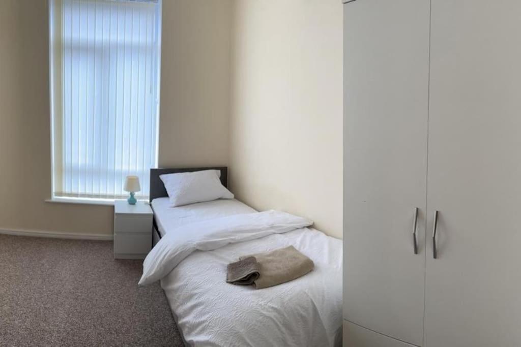 Rooms 7 Minutes From Etihad Manchester Kültér fotó