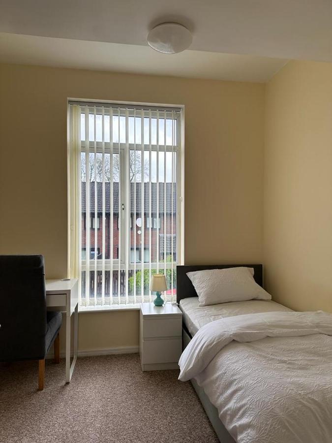 Rooms 7 Minutes From Etihad Manchester Kültér fotó